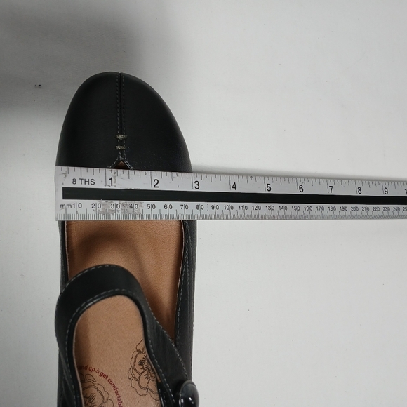 Taos  Samba Black Leather Mary Jane Shoes. Size 8 - Picture 6 of 12